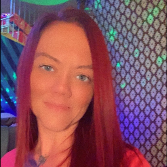 Meet your Posher, Kasey - Picture 2 of 2